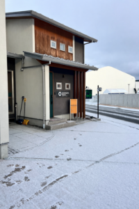 今朝の諏訪地方 −10度でうっすら雪化粧
